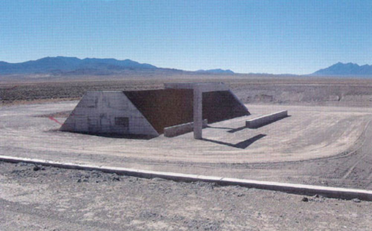 Michael Heizer, «Complex City», 1972-76